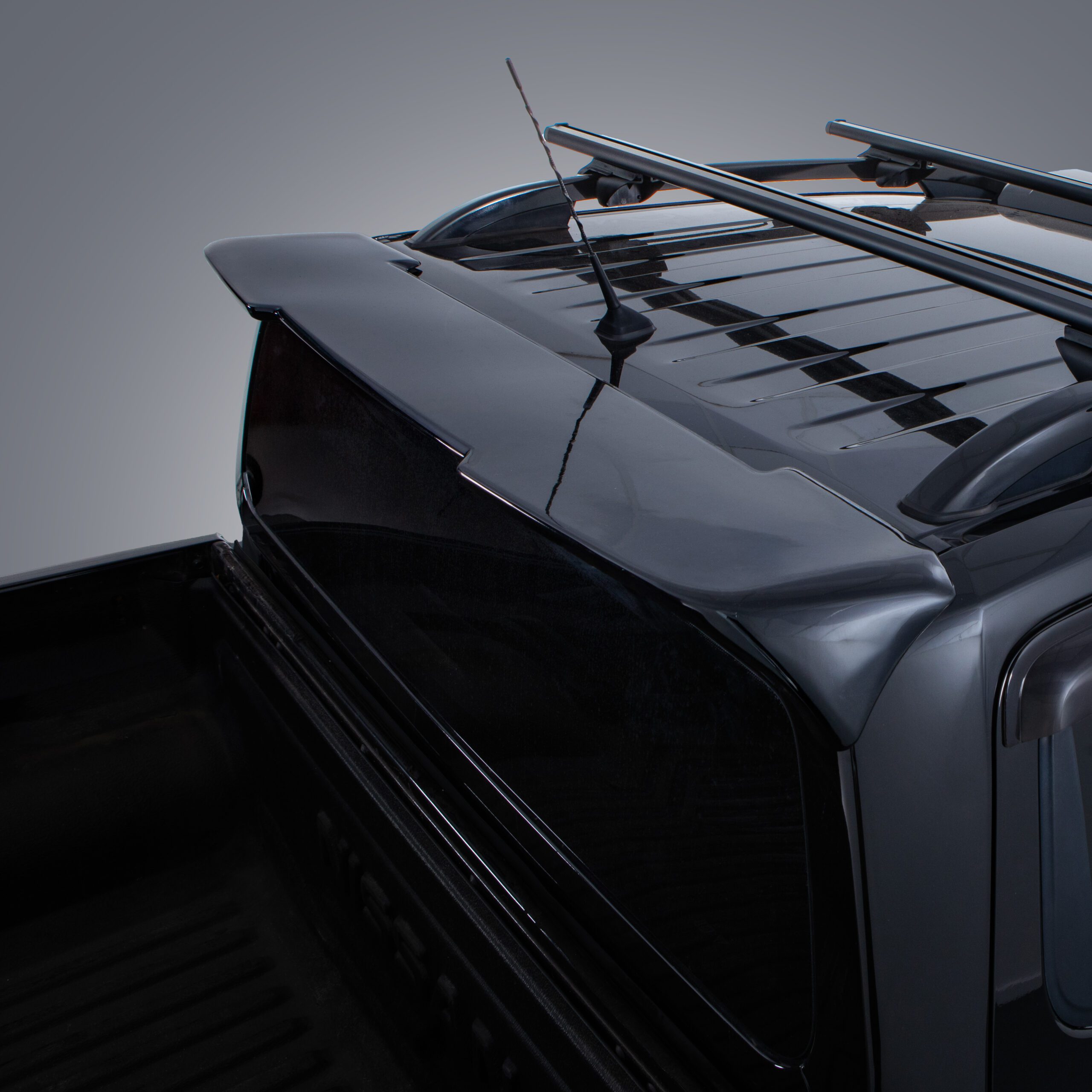 Nissan RR PANEL-LWR 79120-R3000 黒 Nissan Navara D23 NP300 15-21 Gloss Black Roof Spoiler | Predator4x4