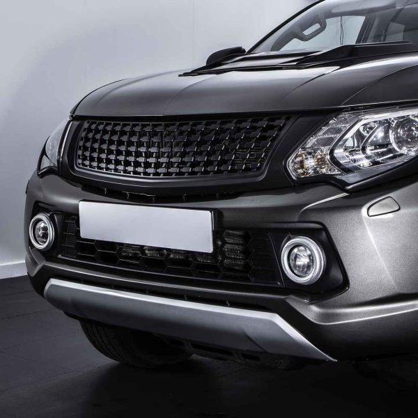 Mitsubishi L200 Badgeless Front Grille